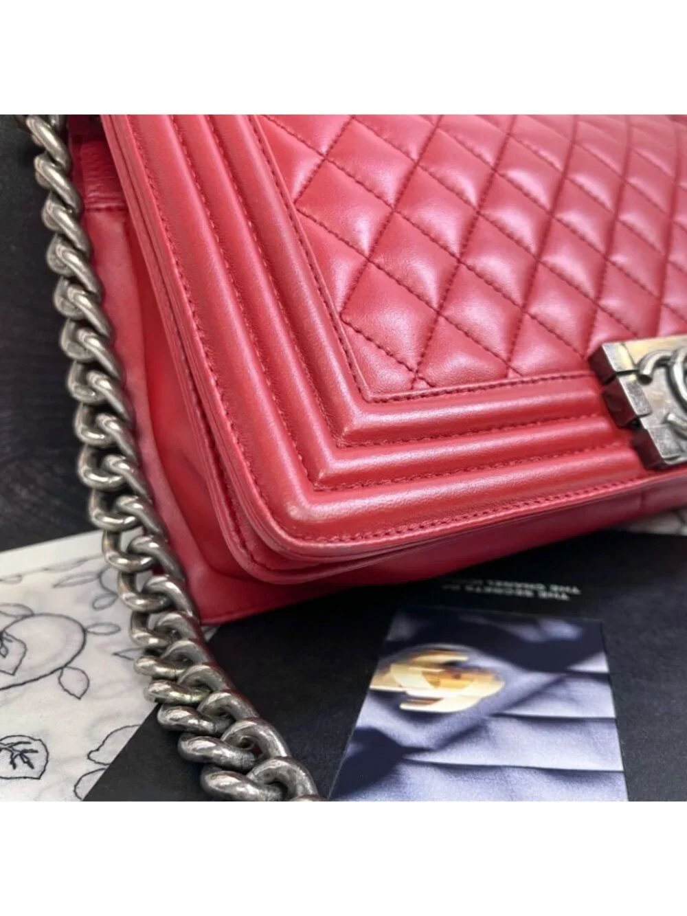 Chanel boy matelasse
